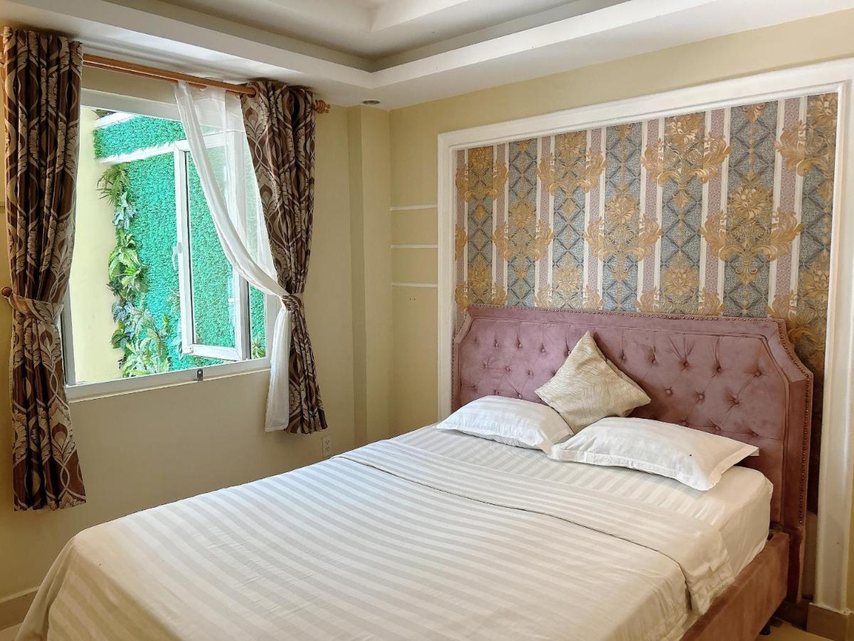 Royal Hotel Ho Chi Minh City Exterior photo