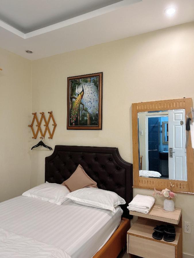 Royal Hotel Ho Chi Minh City Exterior photo