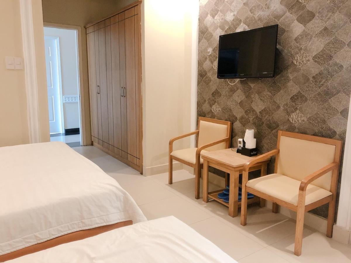 Royal Hotel Ho Chi Minh City Exterior photo